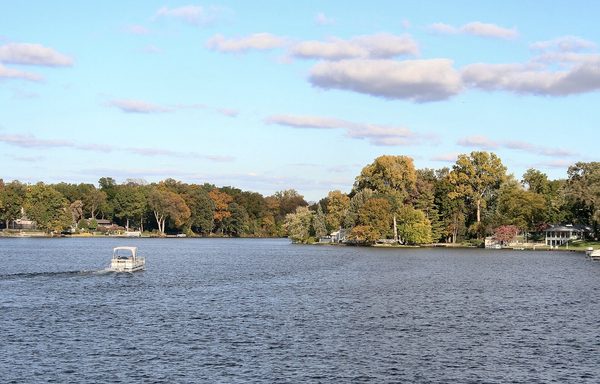 Singles in Elkhart: view of the city