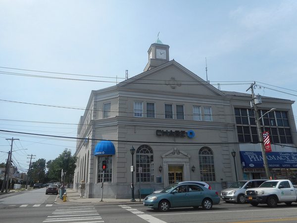 Singles in Franklin Square: view of the city
