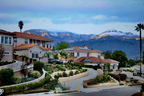 Singles in Garden Grove: view of the city
