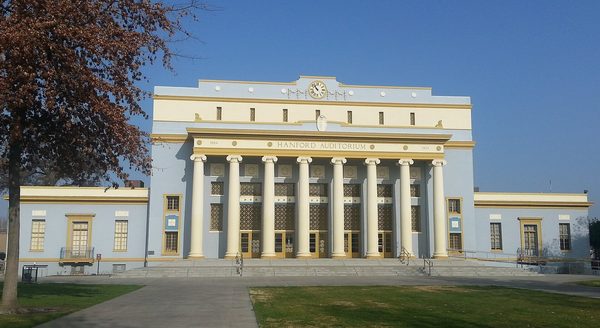 Singles in Hanford: view of the city