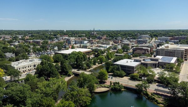 Singles in Naperville: view of the city