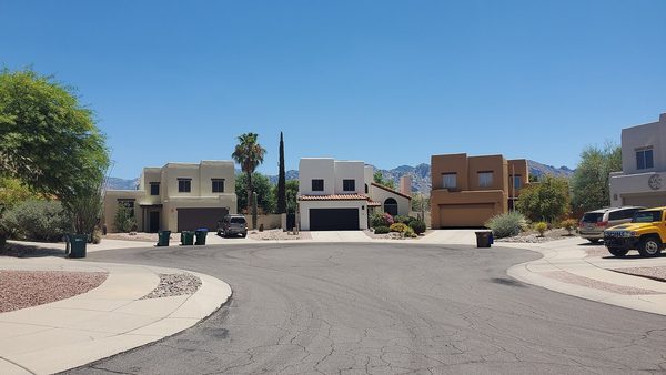 Singles in Oro Valley: view of the city