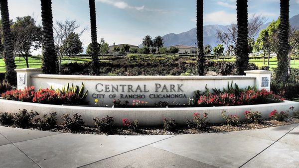 Singles in Rancho Cucamonga: view of the city