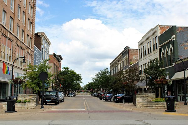 Singles in Rock Island: view of the city