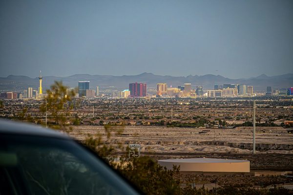 Singles in Spring Valley: view of the city