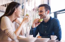 couple in cafe