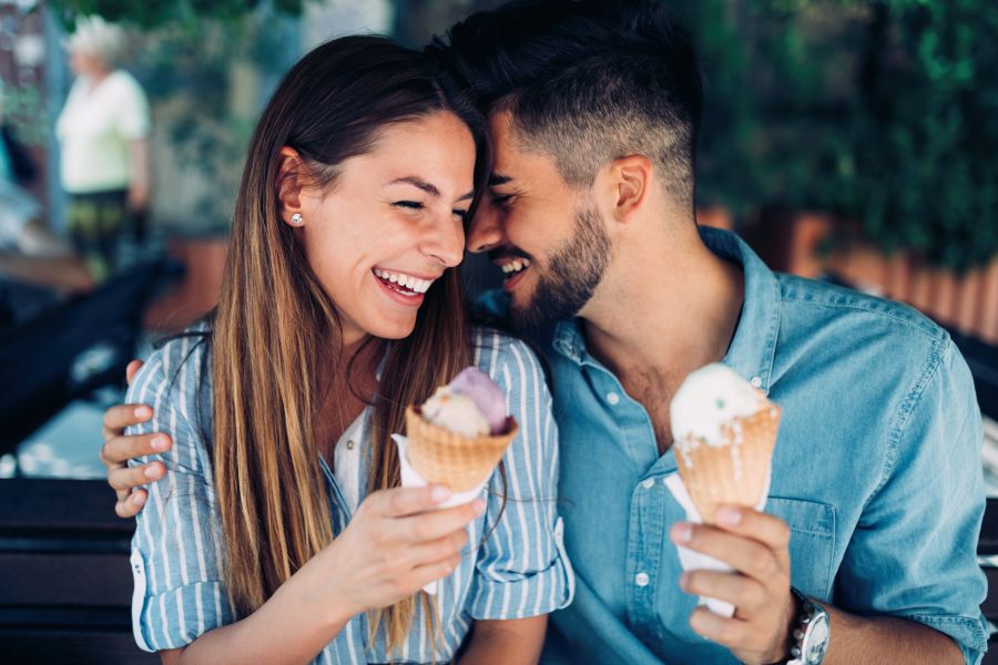 How to Get Your Ex Back Couple Eating Ice Cream